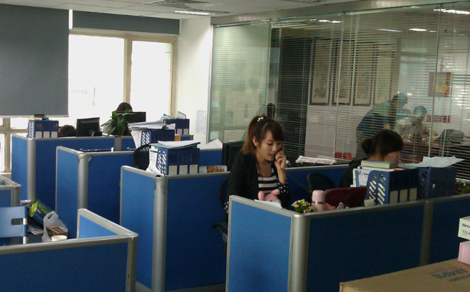 2025年企业展会特装设计新趋势与材料应用要点解析